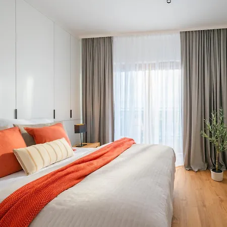 Lew Invest Obok Rynku Glownego, Parking W Cenie *