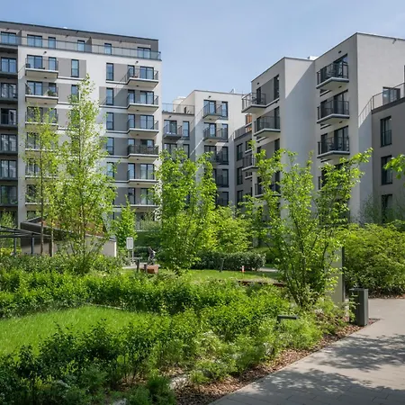 Lew Invest Obok Rynku Glownego, Parking W Cenie